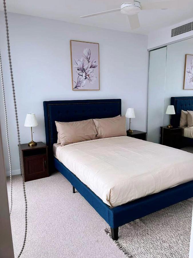 2 Bedroom Luxurious Family On 40th Floor With Amazing Ocean Coastline Broadbeach Gc40 Gold Coast