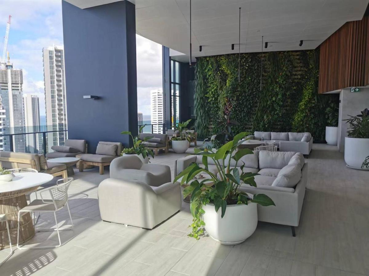 Apartment 2 Bedroom Luxurious Family On 40th Floor With Amazing Ocean Coastline Broadbeach Gc40